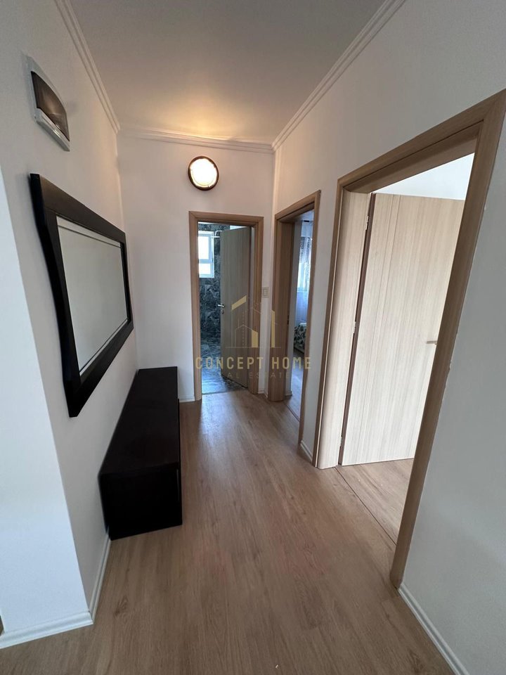 Shitet Apartament 2+1 tek Xhamlliku
