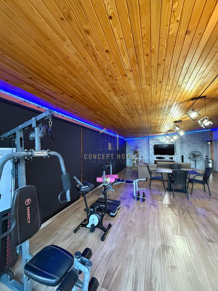 APARTAMENT (PENTHOUSE) NE SHITJE NE FRESK 2+1+2 (1 DHOME E DETIKUAR PER PALESTER)