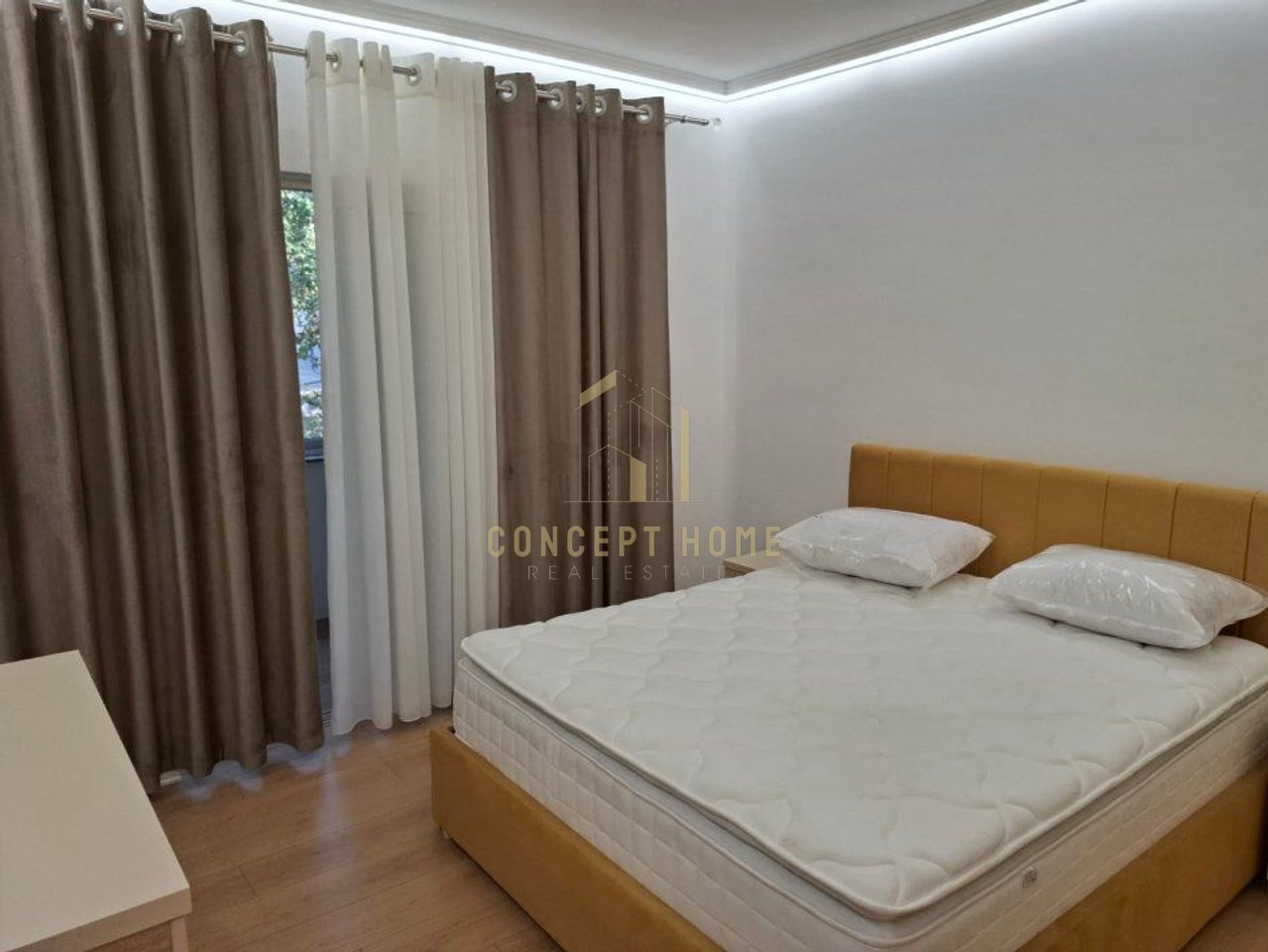 Jepet apartament me qera 1+1 Prane Stacionit te Trenit