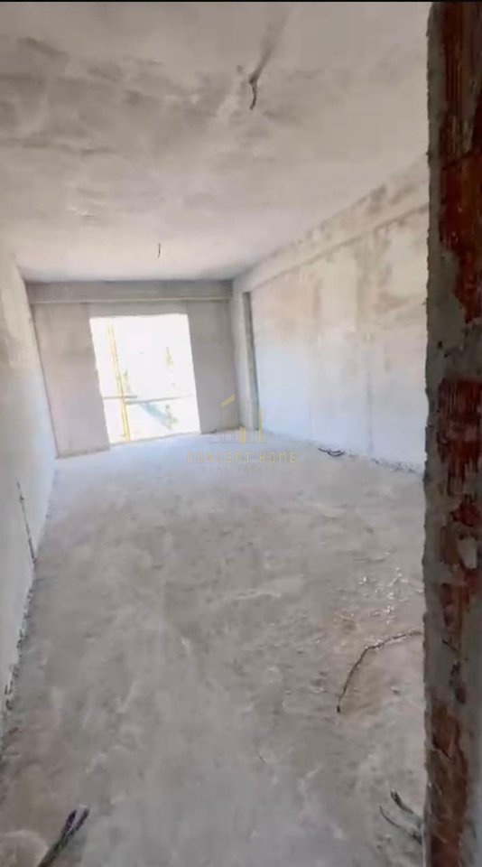 Shitet apartament 2+1 ne Paskuqan.