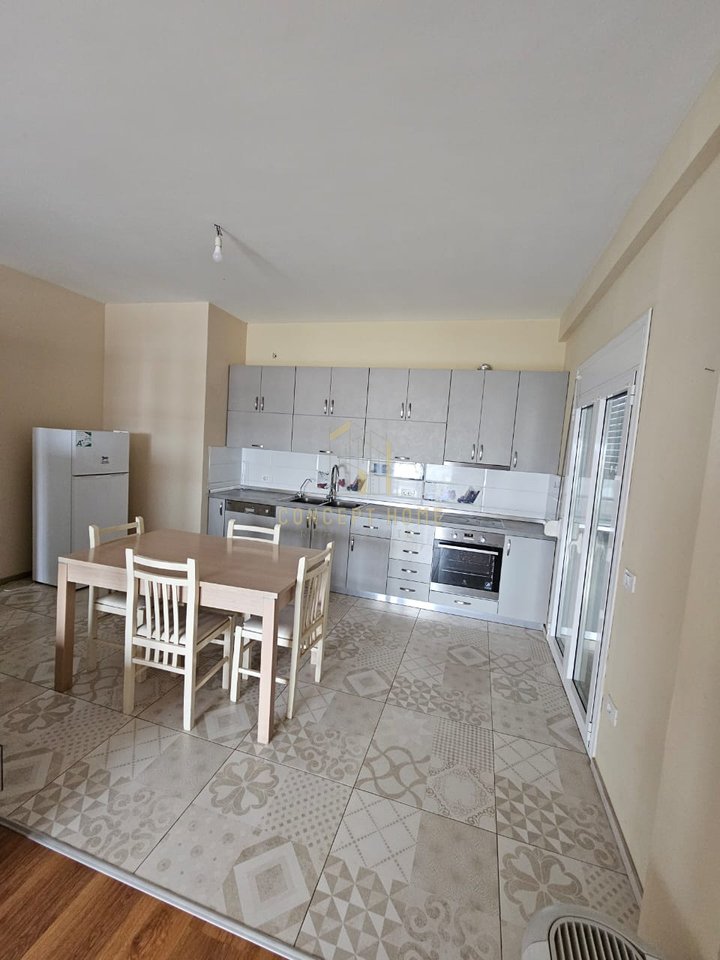 Appartamento 3+1 in affitto in via Elbasan, American Villas