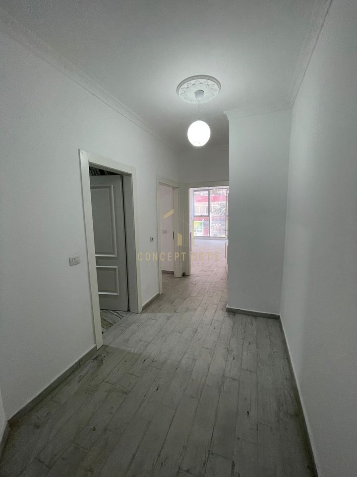 Spazio ufficio in affitto ad Astir