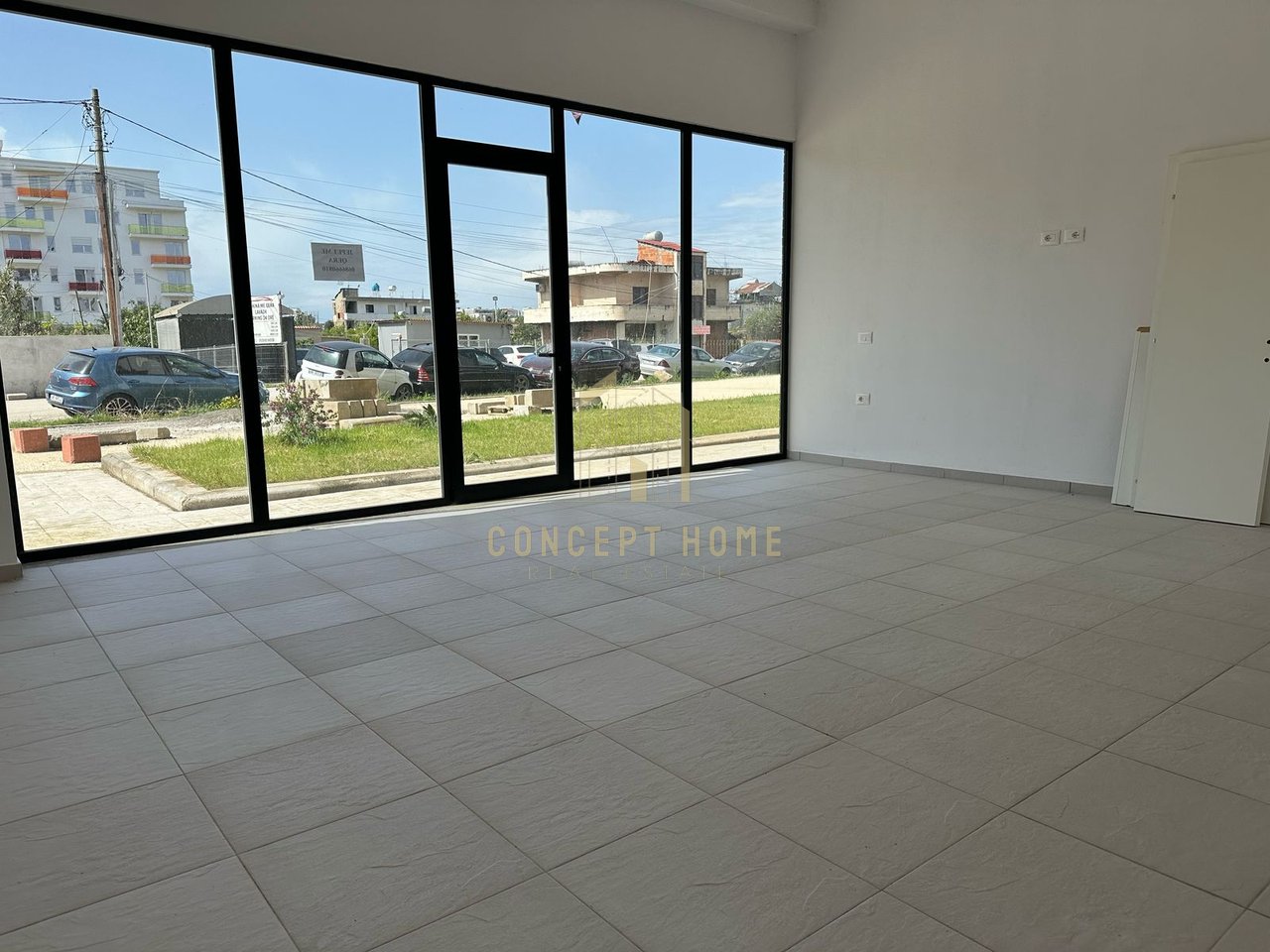 Locali commerciali in affitto ad Astir