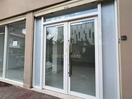 Locale commerciale in affitto ad Astir
