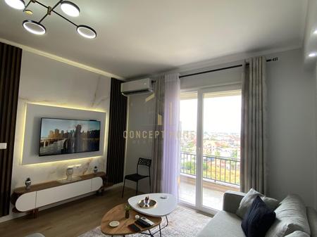 Shitet apartament 2+1 ne Kamez