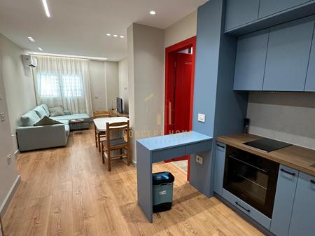 Super Apartament modern 2+1 Me Qira tek Komuna e Parisit, Tiranë - 700€ | 70 m²