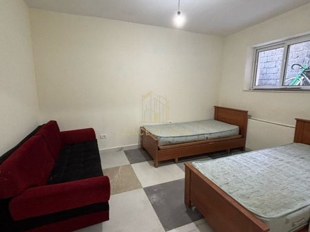 Jepet apartament me qera 2+1 ne Selite