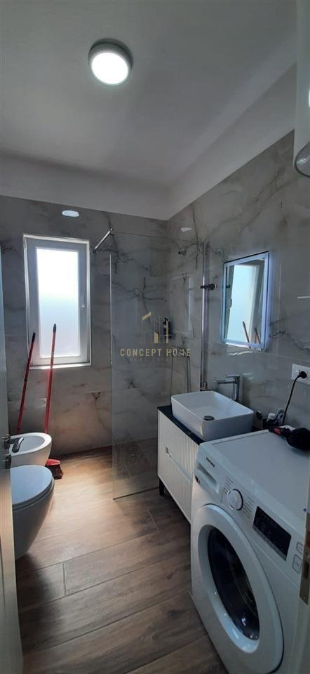 Apartment 2+1 for sale in Kamez