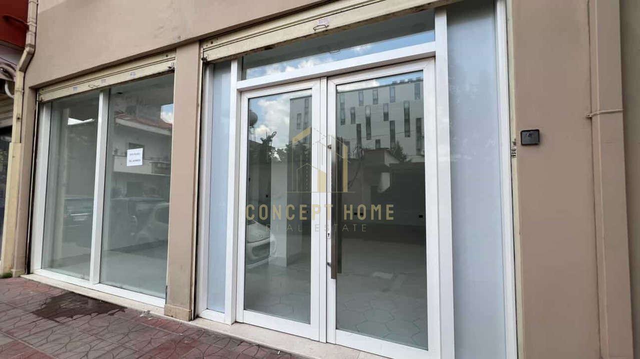 Locale commerciale in affitto ad Astir
