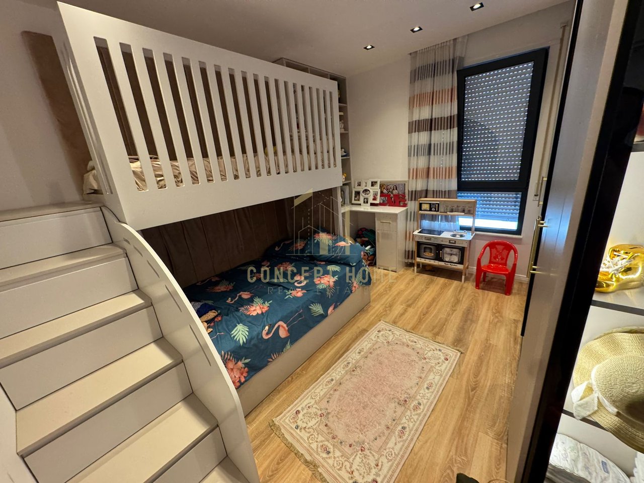 Shitet apartament 2+1 ne Kinostudio