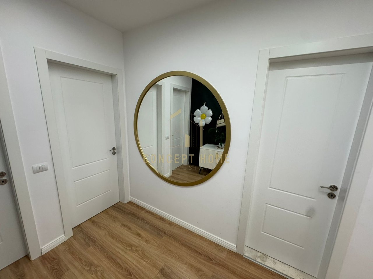 Shitet apartament 2+1 ne Kinostudio