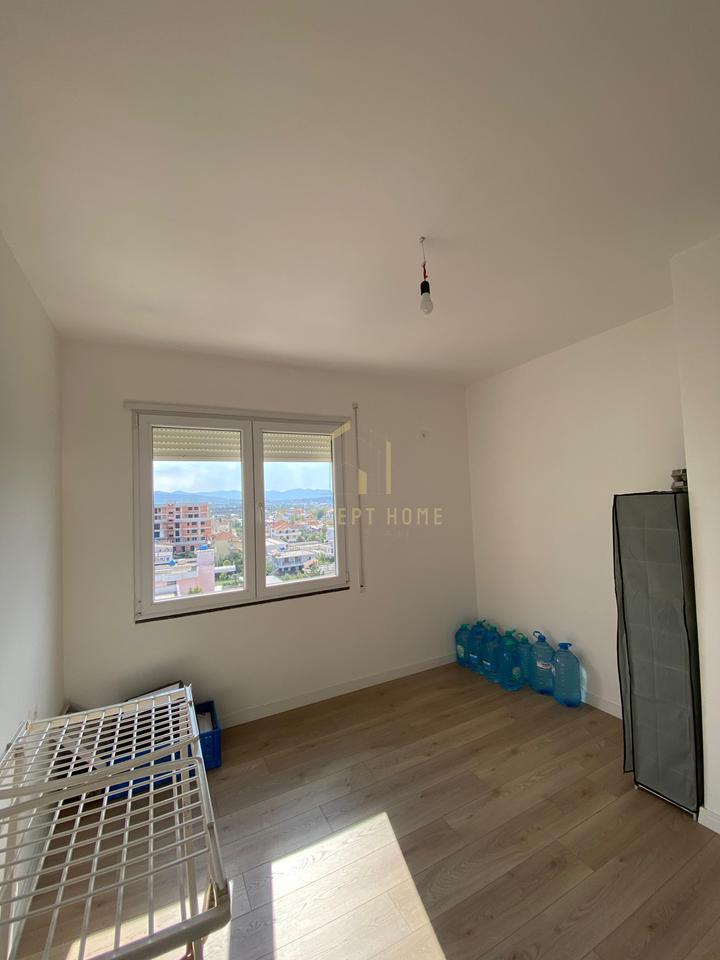 Shitet apartament 2+1 ne Kamez