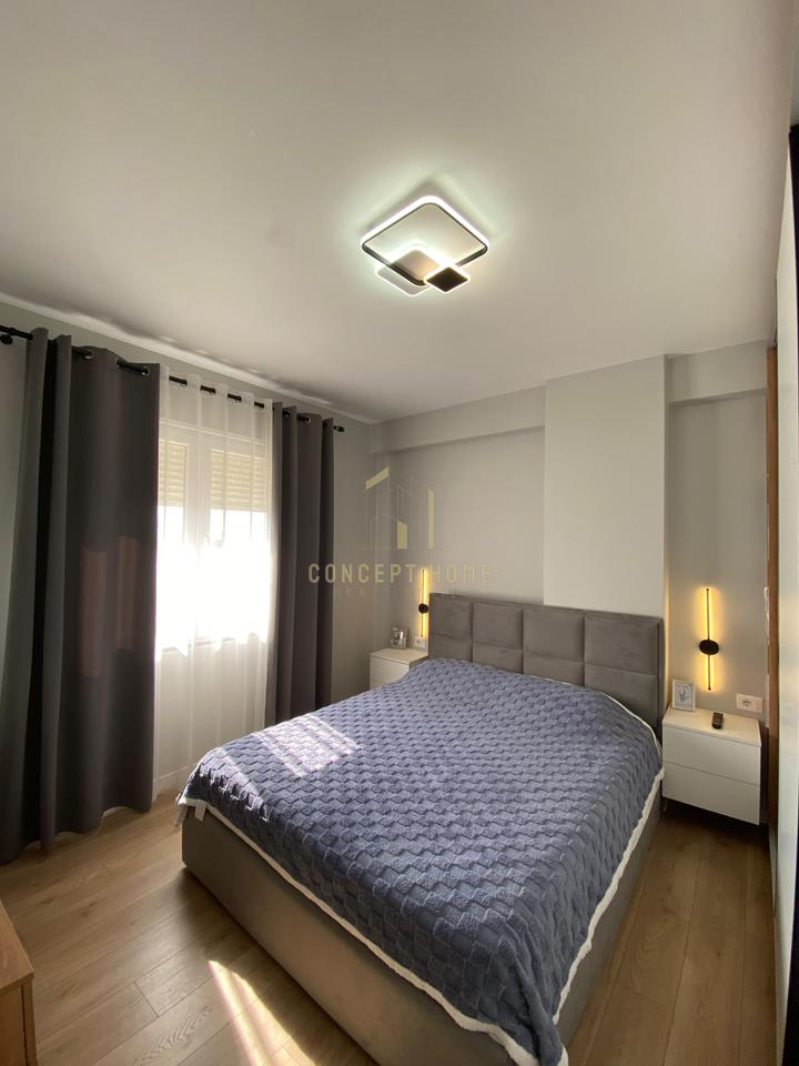 Shitet apartament 2+1 ne Kamez
