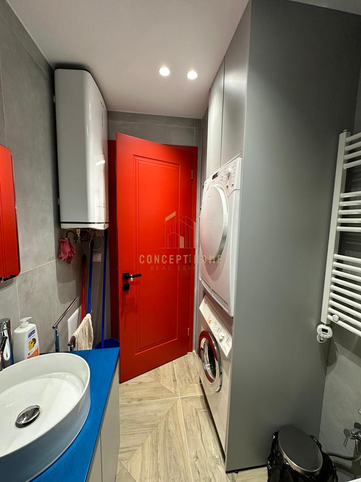 Super Apartament modern 2+1 Me Qira tek Komuna e Parisit, Tiranë - 700€ | 70 m²