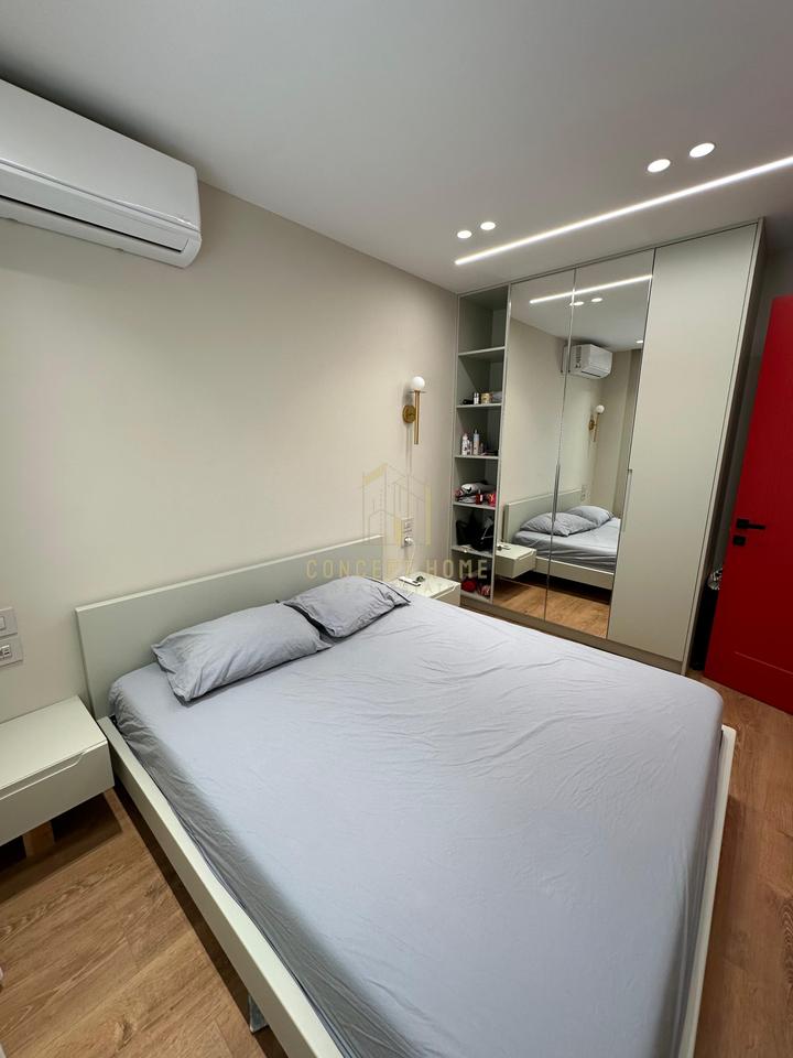 Super Apartament modern 2+1 Me Qira tek Komuna e Parisit, Tiranë - 700€ | 70 m²