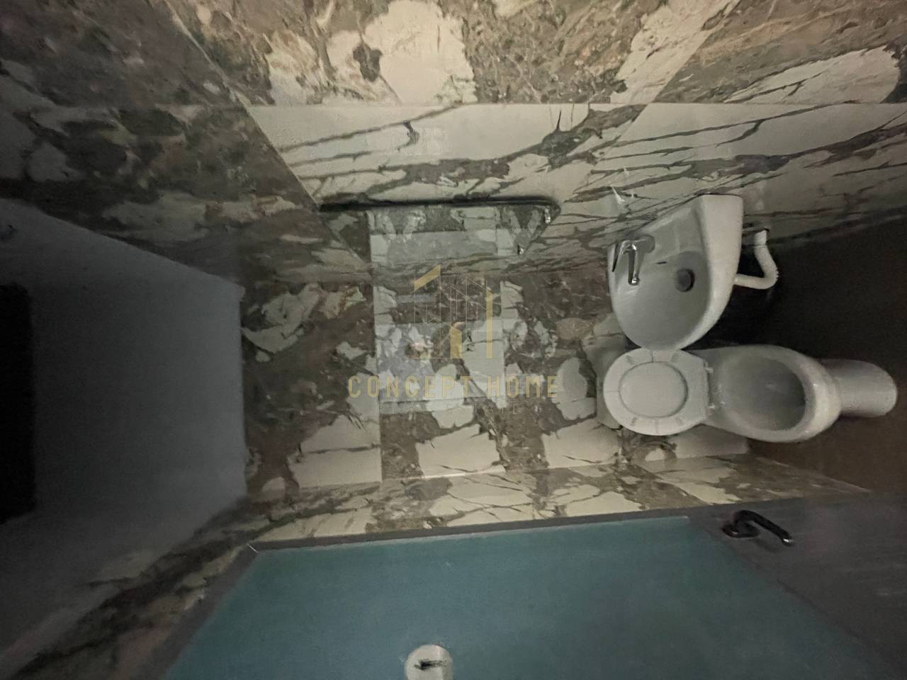 For rent 3+1+2 near the Paris Commune