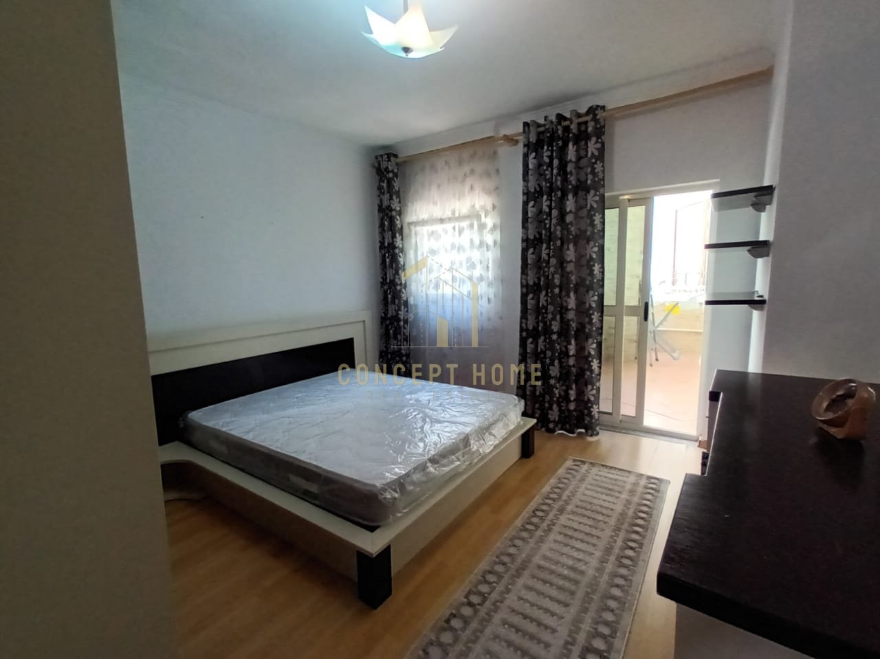 ? Apartament në shitje – Komuna e Parisit