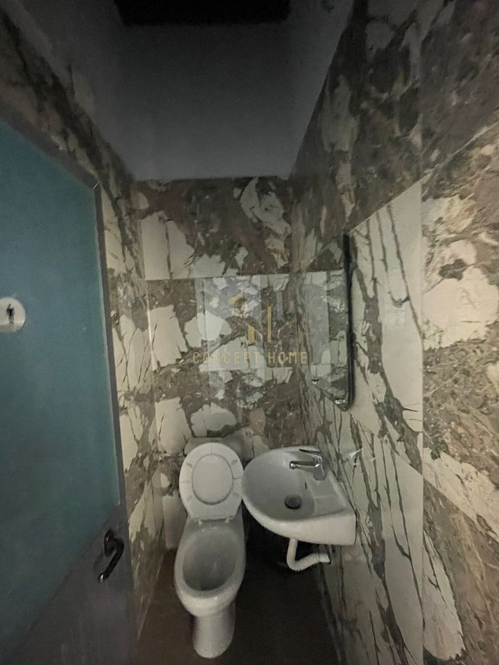 Jepet me qera 3+1+2 tek Komuna e Parisit