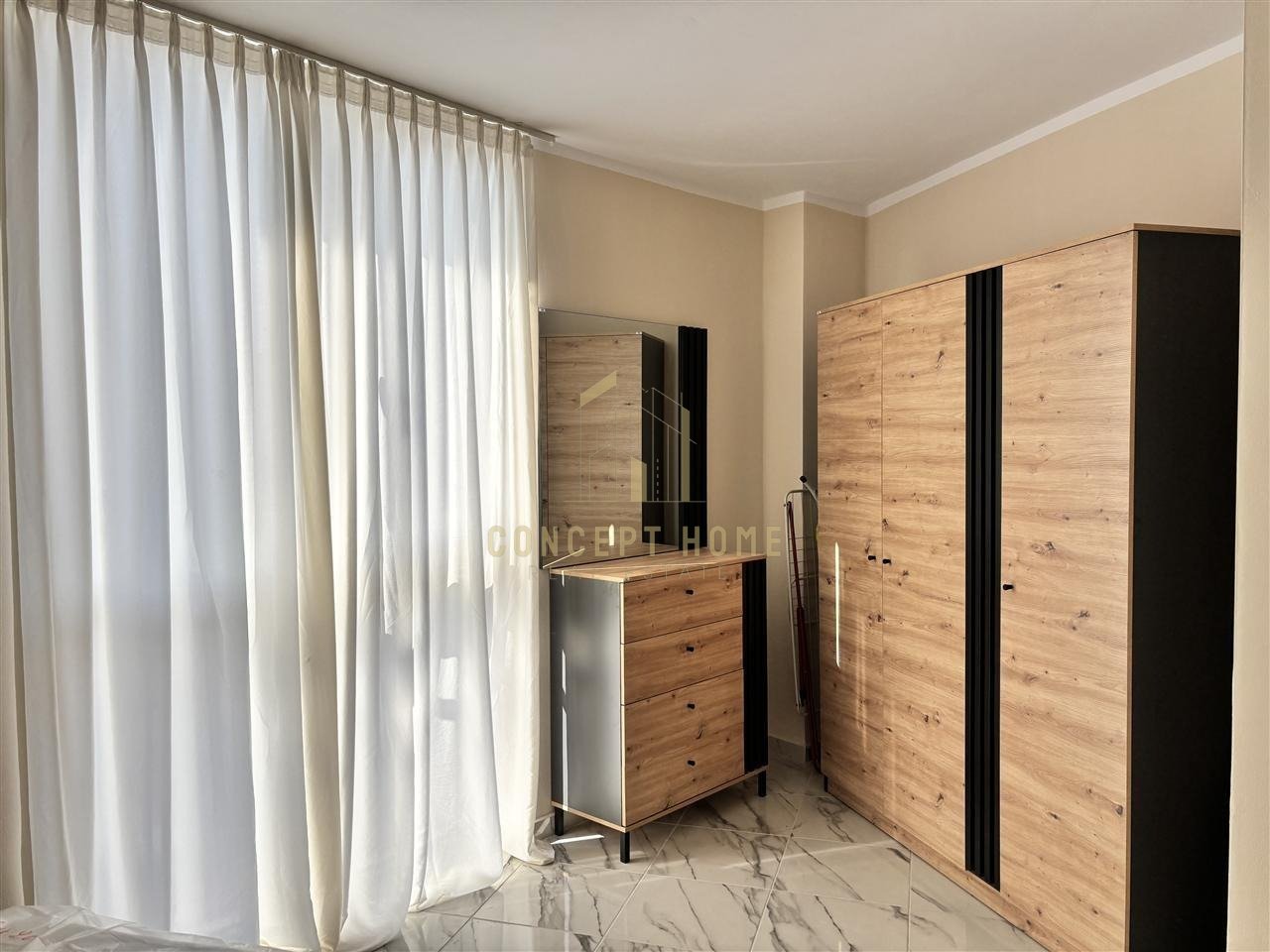 Jepet me qera apartament 1+1 ne Yzberisht