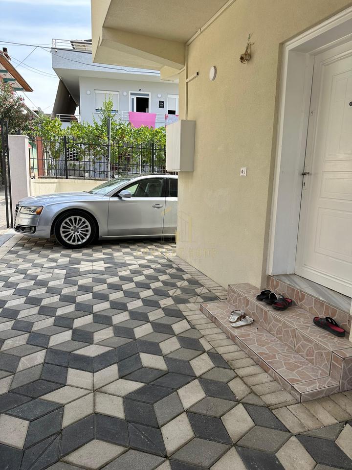 Introduction 2+1+Parking For Rent in Porcelan, Tirana - 450€ | 95 m²