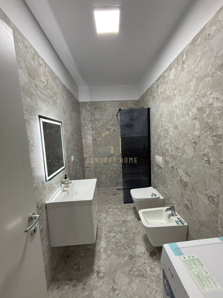 Shitet Apartament 1+1+ depo +parkimi te Shkembi kavajes