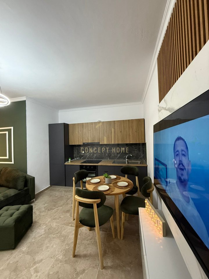 Shitet Apartament 1+1+ depo +parkimi te Shkembi kavajes