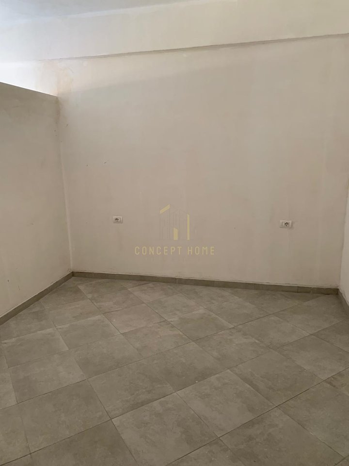 Apartment 2+1 for sale in Xhamlliku