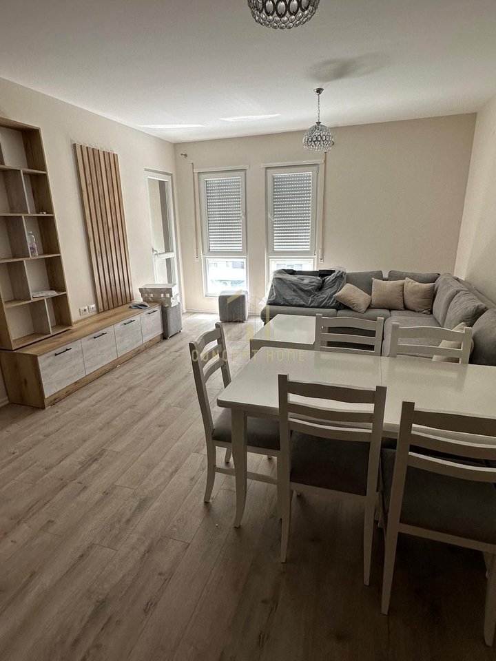 Jepet me qera apartment 2+1 Rruga 5 Maj