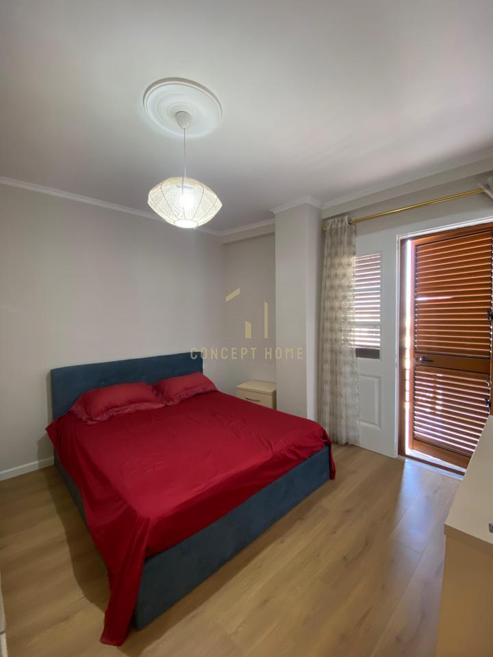 Shitet apartament 1+1 prane Kodra e diellit