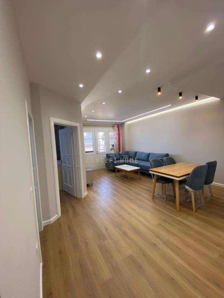 Shitet apartament 1+1 prane Kodra e diellit