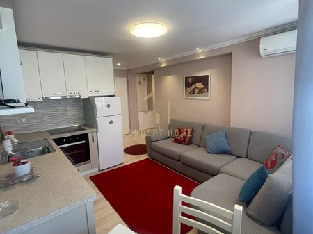 Apartament 1+1 Me Qira në 9 Katëshet, Tiranë - 900€ | 60 m²