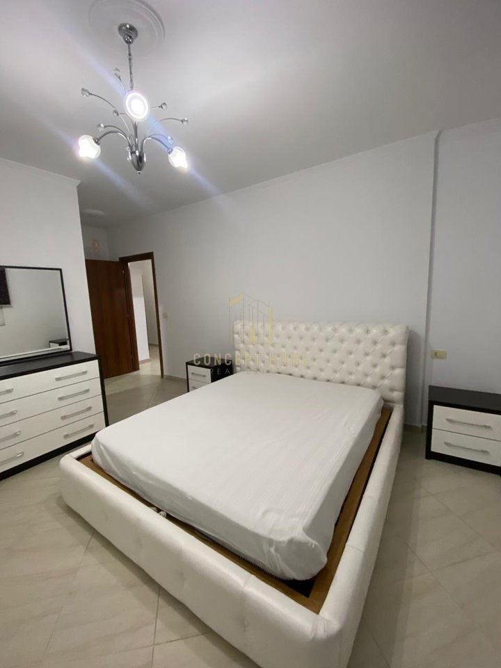 Jepet me qira apartament 2+1+2 ne Kamez/450 euro