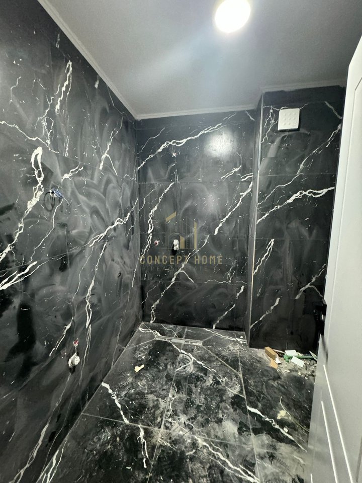 Shitet Apartament 2+1+2 tek Kodra e diellit.