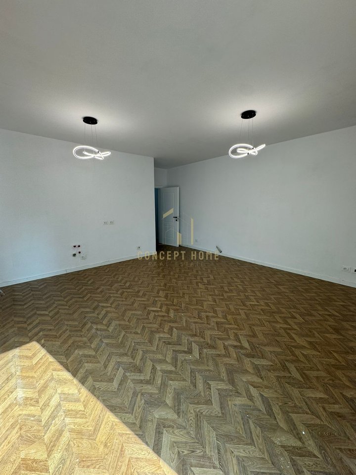 Shitet Apartament 2+1+2 tek Kodra e diellit.