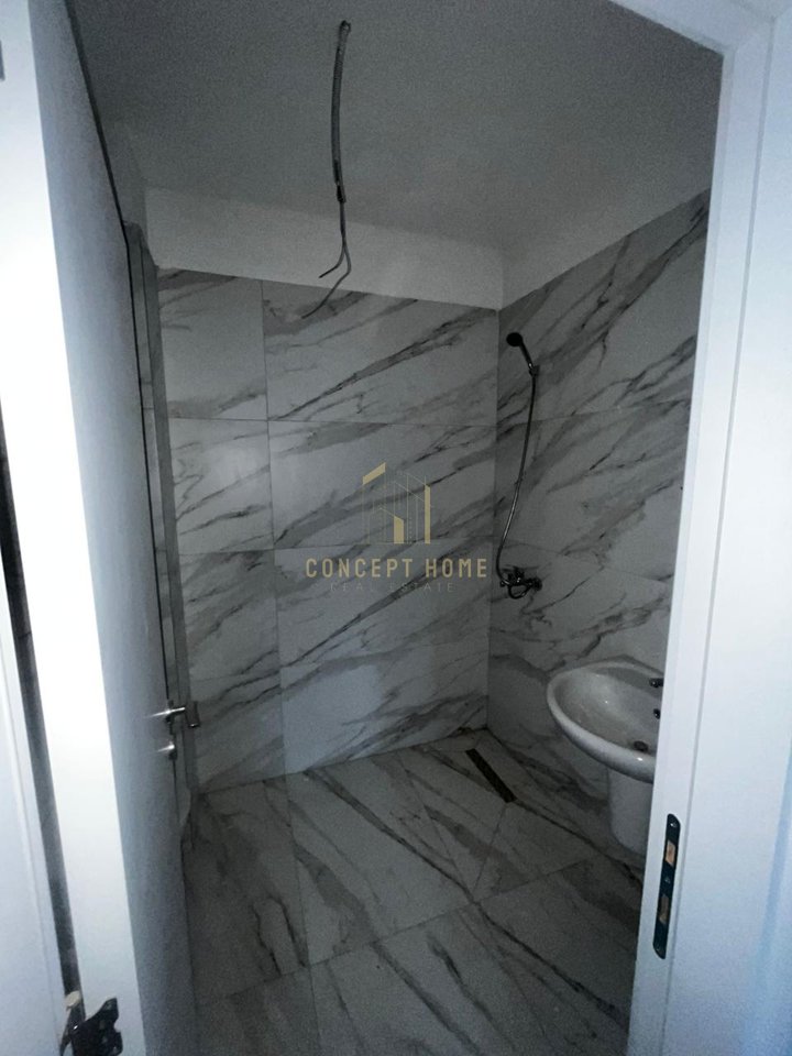 Shitet apartament 2+1+2 tek Rezidenca "Kodra e Diellit 1"