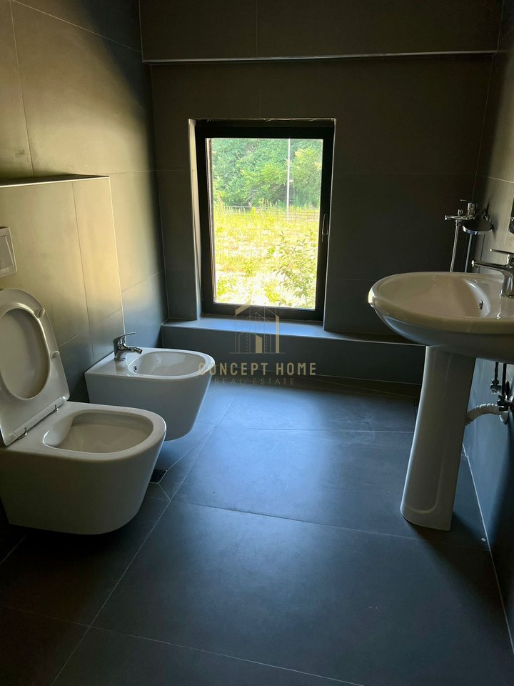 Duplex 3+1+2+Parkim Me Qira tek Kodra e Diellit 2, Tiranë - 1400€ | 170 m²