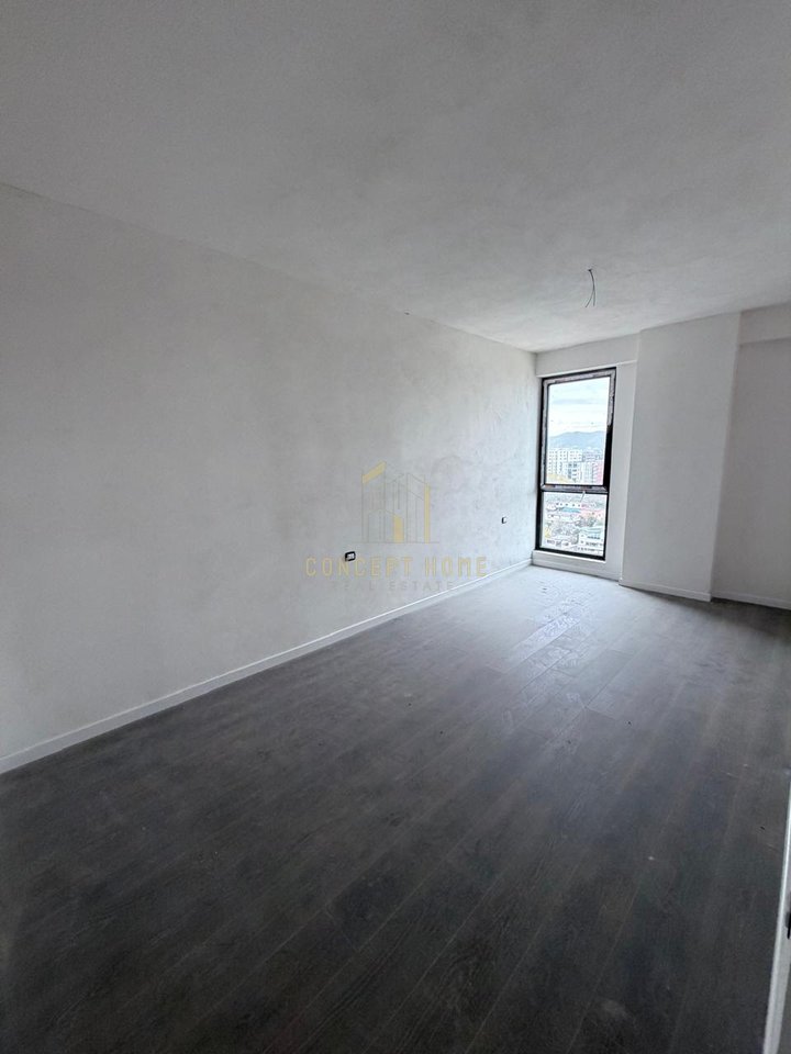 Shitet apartament 3+1 tek Ish Fusha Aviacionit "Turdiu"