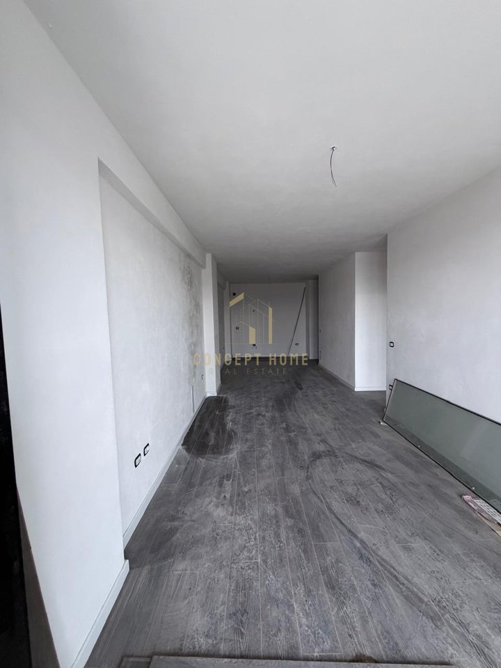 Shitet apartament 3+1 tek Ish Fusha Aviacionit "Turdiu"