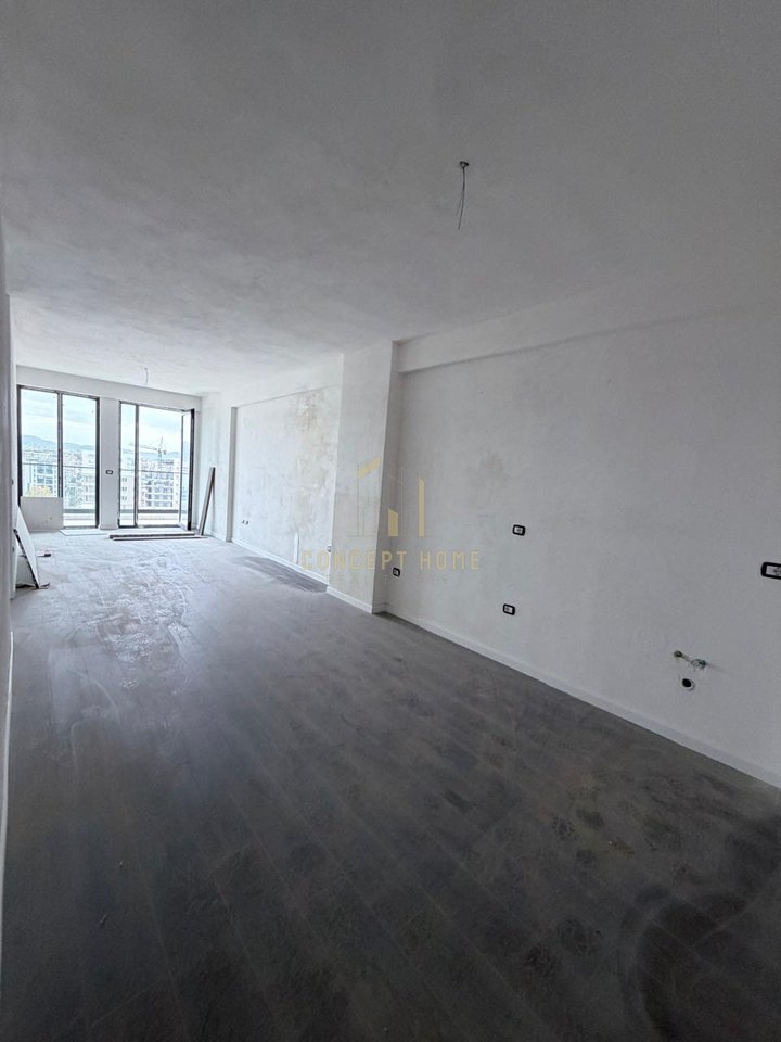 Shitet apartament 3+1 tek Ish Fusha Aviacionit "Turdiu"