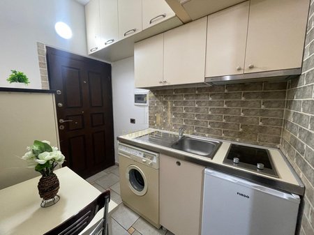 Garsoniere me qera ne 5 Maj