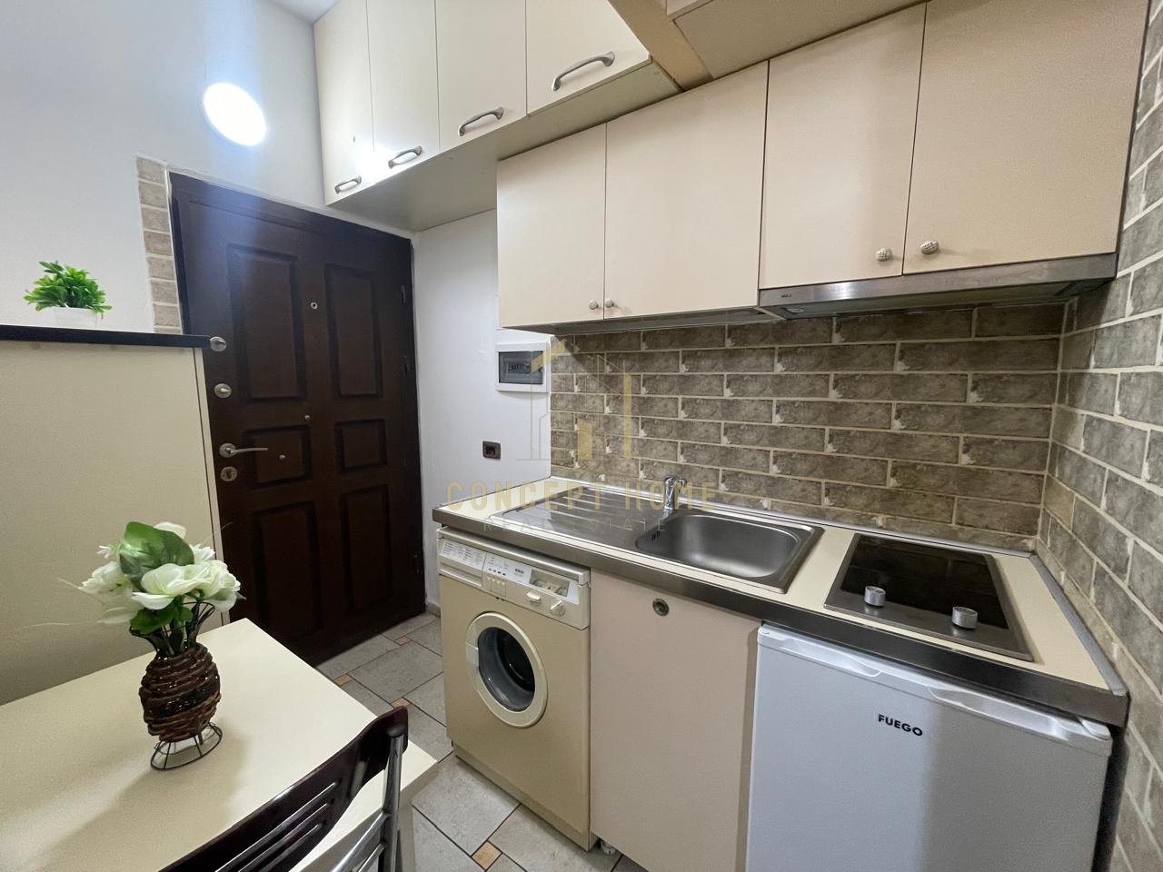 Garsoniere me qera ne 5 Maj