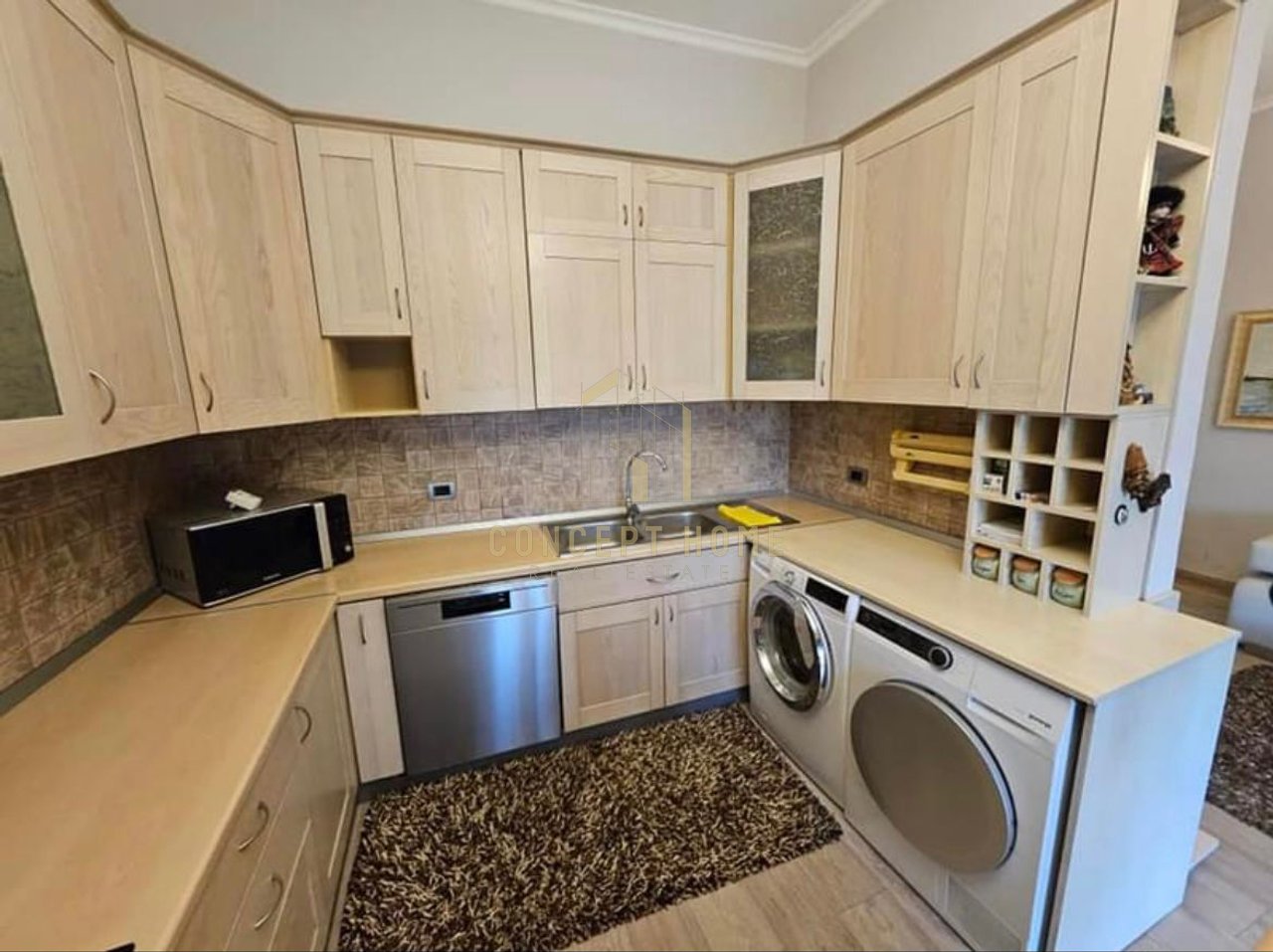 Jepet me qera Apartament 2+1 ne Bllok