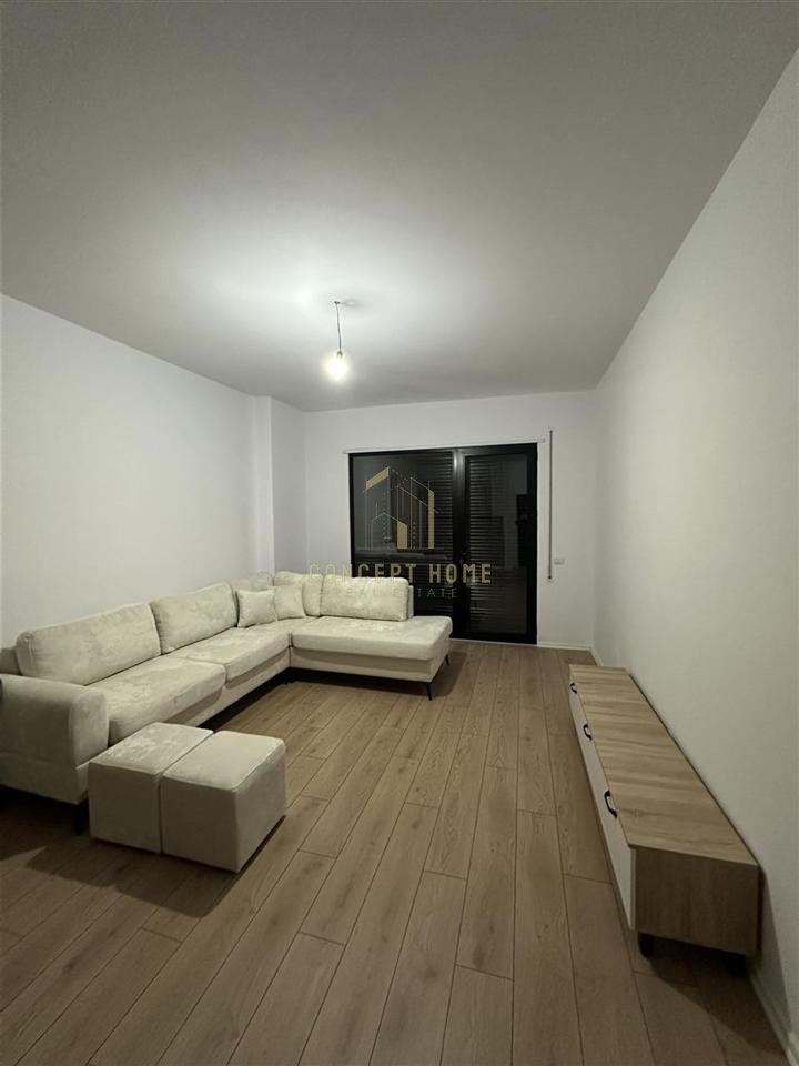 Jepet me qera apartament 2+1+Parkim ne Kamez