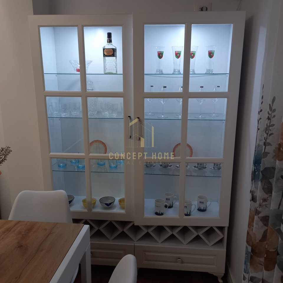 Jepet me qera apartament 1+1 tek Rruga kosovareve