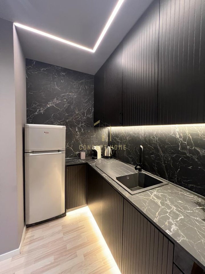 Apartament 1+1 Me Qira në Rruga e Kavajës, Tiranë - 1400€ | 70 m²