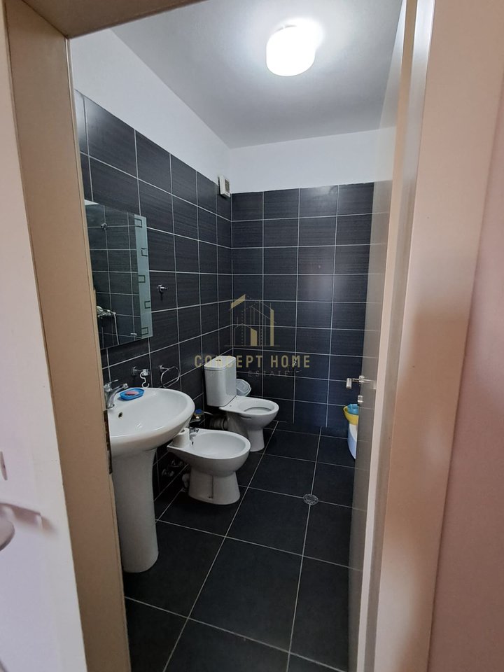 Jepet me qera Apartament 2+1+2 ne Astir