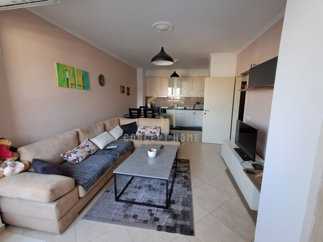Jepet me qera Apartament 2+1+2 ne Astir