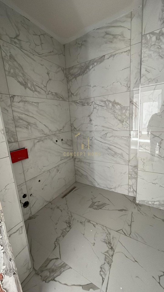 Apartment 2+1+2 for sale in Kamez