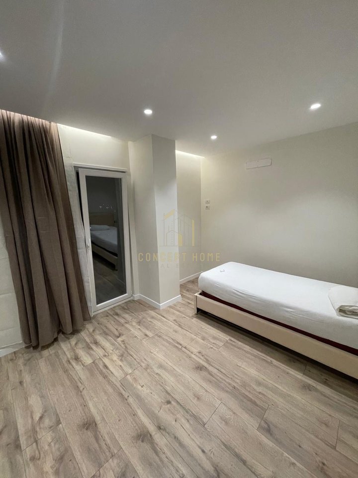 Appartamento 2+1 in affitto a Univers City