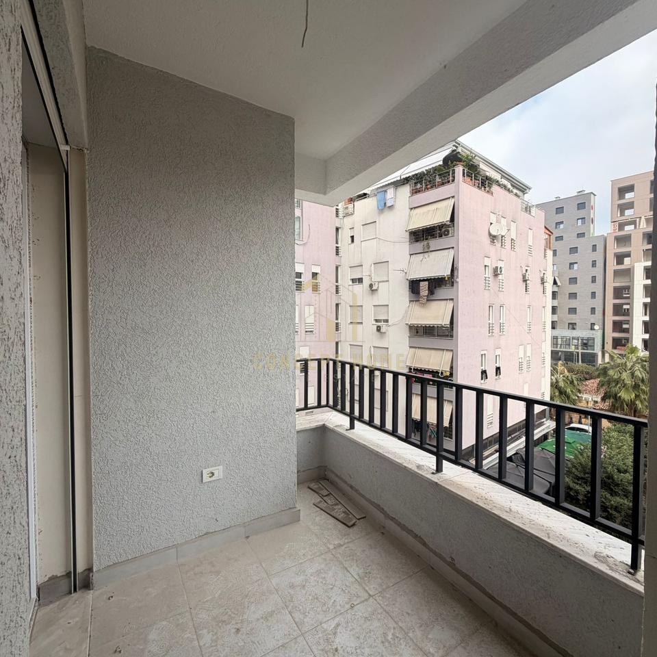 1+1 Apartment for Rent in Pazari i Ri, Tirana - 800€ | 75 m²